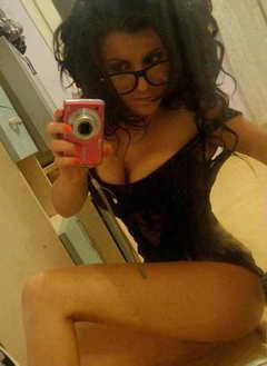 rich female looking for men in Ortonville, Michigan