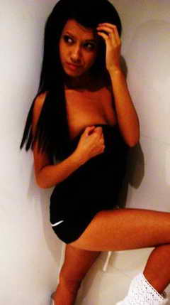 lonely girl looking for a guy in Freeburn, Kentucky