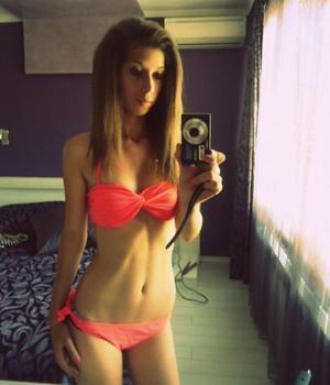 lonely girl looking for a guy in Georgiana, Alabama