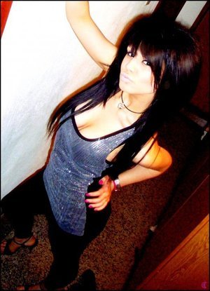 lonely female looking for a guy in Caputa, South Dakota