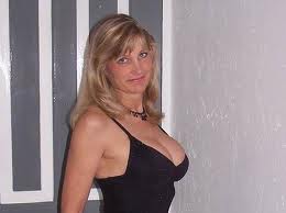 a sexy wife from Corinne, West Virginia
