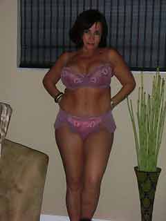lonely female looking for guy in Thompsonville, Michigan